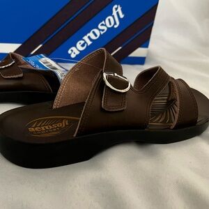 Aerosoft Women’s Brown Sandal 9